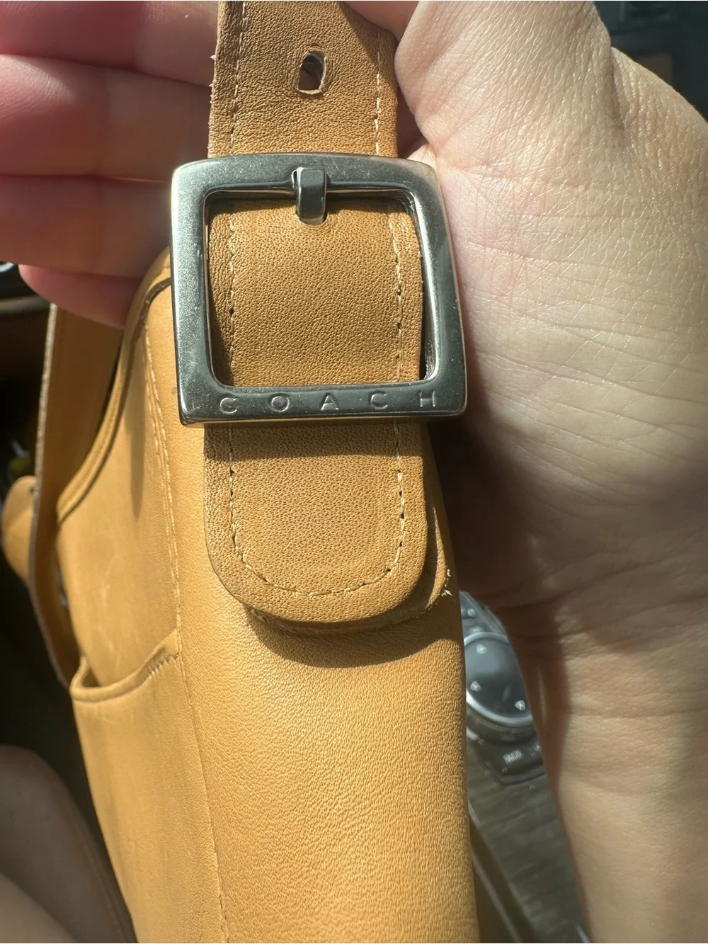 Vintage coach Caramel Tan Leather Shoulder Bag with hang Tag